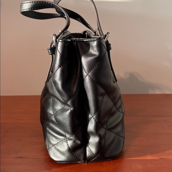 Liz Claiborne mini tote Black Quilted Hand Bag purse - Picture 3 of 9